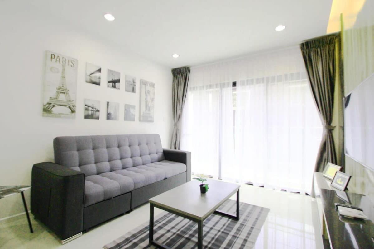 A Stylish High-Floor 2Br Suasana Suites Views Johor Bahru Buitenkant foto