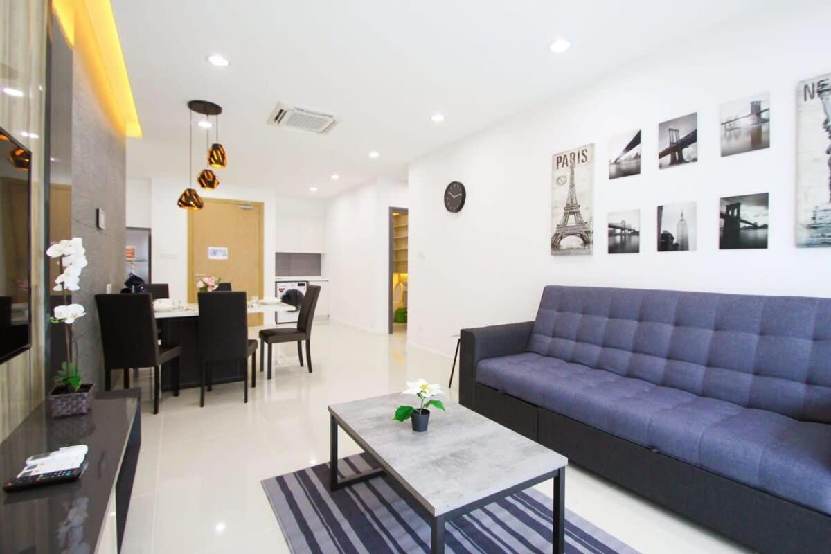 A Stylish High-Floor 2Br Suasana Suites Views Johor Bahru Buitenkant foto
