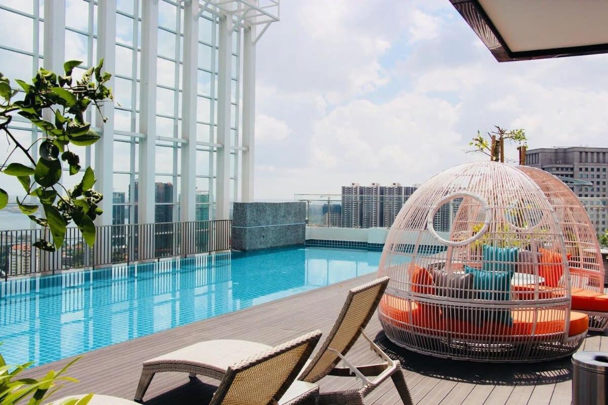A Stylish High-Floor 2Br Suasana Suites Views Johor Bahru Buitenkant foto